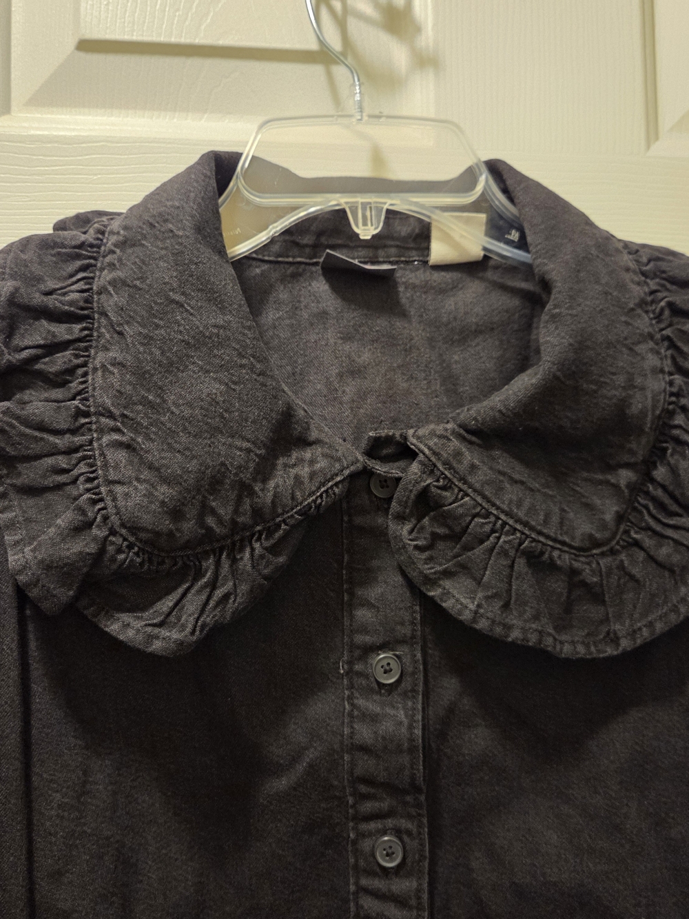 Levi's Black Ruffled Collar Button-Front Blouse - Picture 3 of 6